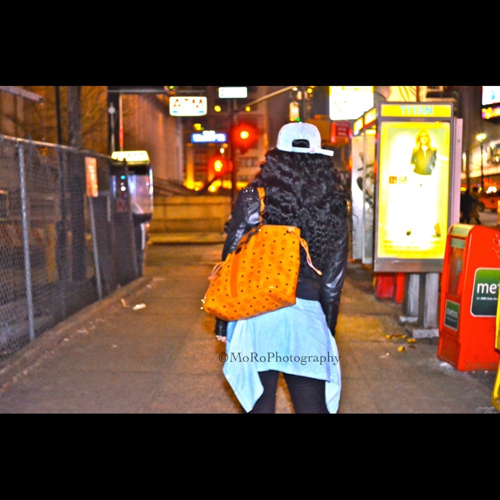 💯AUTHENTIC MCM TOTE💯